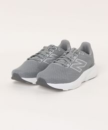 《New Balance》M413