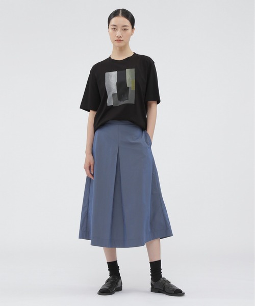 MARGARET HOWELL（マーガレットハウエル）の「COLLAGE PRINT COTTON  JERSEY（Tシャツ/カットソー・レディース・ブラック/ホワイト・2）」の8枚目の写真