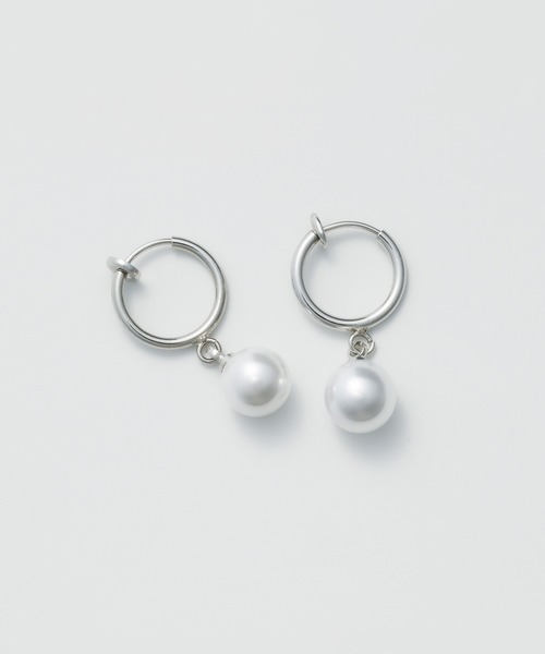 WYZ surgical stainless(ダブリューワイジィーサージカルステンレス)の「【 金属アレルギー対応 】パール フープイヤリング サージカルステンレス(両耳用)(イヤリング・メンズ・シルバー・FREE)」の4枚目の写真