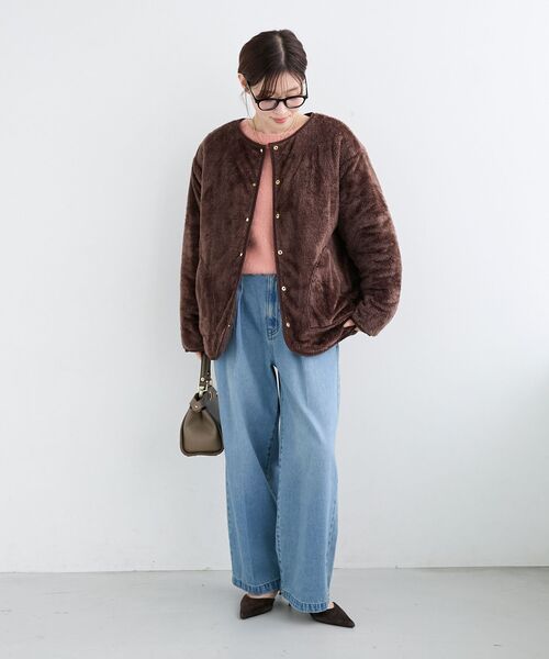 le.coeur blanc(ルクールブラン)の「タックワイドデニムパンツ(デニムパンツ・レディース・ブルー/サックスブルー・38/36)」の6枚目の写真