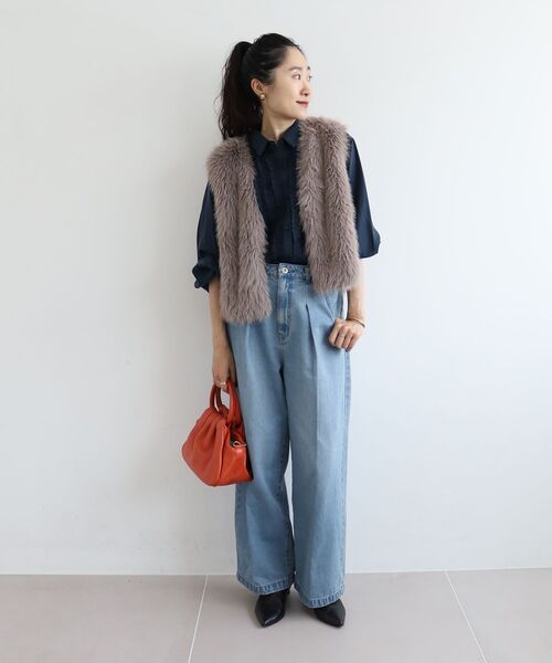 le.coeur blanc(ルクールブラン)の「タックワイドデニムパンツ(デニムパンツ・レディース・ブルー/サックスブルー・38/36)」の19枚目の写真