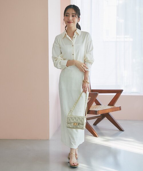 La boutique BonBon（ラブティックボンボン）の「【美人見えシャツ】ライトサテンシャツ（シャツ/ブラウス・レディース・オフホワイト/ライトベージュ・FREE）」の8枚目の写真