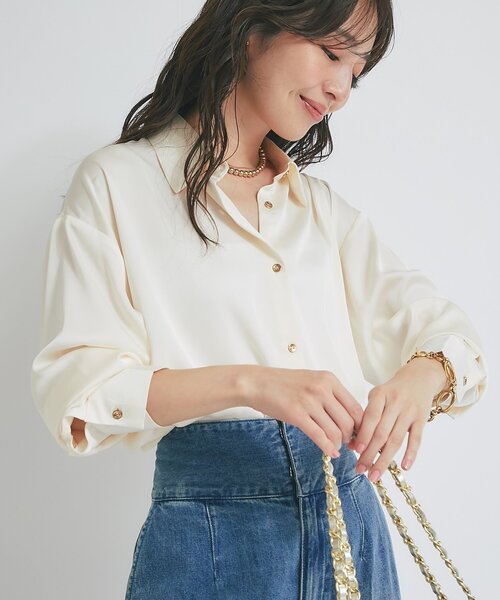 La boutique BonBon（ラブティックボンボン）の「【美人見えシャツ】ライトサテンシャツ（シャツ/ブラウス・レディース・オフホワイト/ライトベージュ・FREE）」の16枚目の写真