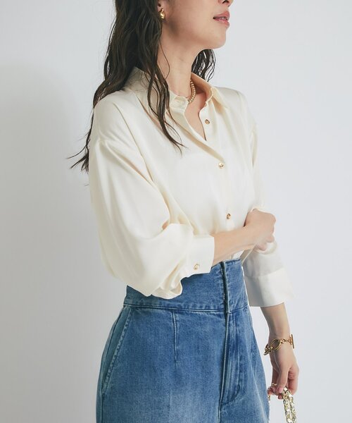 La boutique BonBon（ラブティックボンボン）の「【美人見えシャツ】ライトサテンシャツ（シャツ/ブラウス・レディース・オフホワイト/ライトベージュ・FREE）」の18枚目の写真