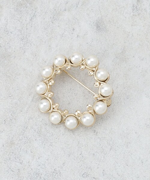 INDIVI（インディヴィ）の「【セレモニー／デイリー】パール調リングブローチ（ブローチ/コサージュ・レディース・ゴールド/シルバー・00）」の3枚目の写真