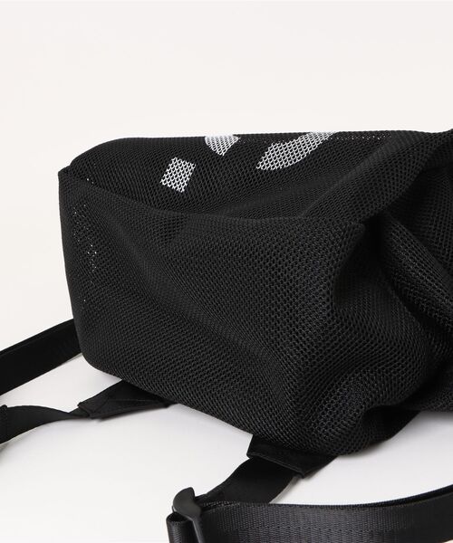 A.P.C.（アーペーセー）の「SAC A DOS TECH REBOUND（バックパック/リュック・メンズ・ブラック/ブラウン・ONESIZE）」の7枚目の写真