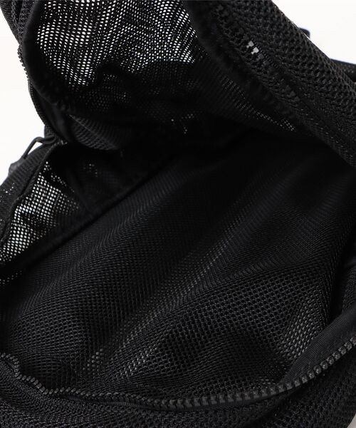 A.P.C.（アーペーセー）の「SAC A DOS TECH REBOUND（バックパック/リュック・メンズ・ブラック/ブラウン・ONESIZE）」の6枚目の写真