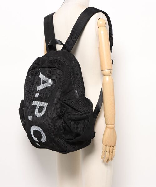 A.P.C.（アーペーセー）の「SAC A DOS TECH REBOUND（バックパック/リュック・メンズ・ブラック/ブラウン・ONESIZE）」の3枚目の写真
