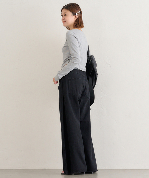 U by SPICK&SPAN（ユーバイスピックアンドスパン）の「サイドギャザーボートネックトップス（Tシャツ/カットソー・レディース・ホワイト/チャコールグレー・FREE）」の12枚目の写真