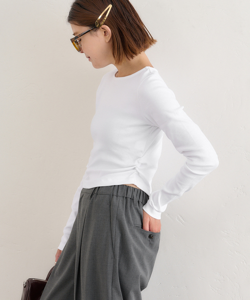 U by SPICK&SPAN（ユーバイスピックアンドスパン）の「サイドギャザーボートネックトップス（Tシャツ/カットソー・レディース・ホワイト/チャコールグレー・FREE）」の14枚目の写真