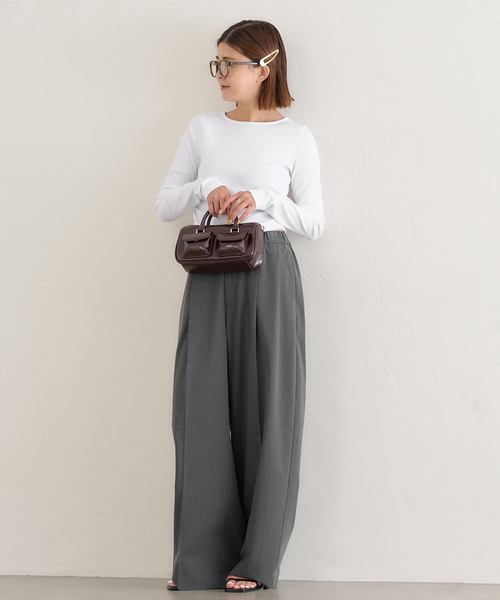 U by SPICK&SPAN（ユーバイスピックアンドスパン）の「サイドギャザーボートネックトップス（Tシャツ/カットソー・レディース・ホワイト/チャコールグレー・FREE）」の19枚目の写真