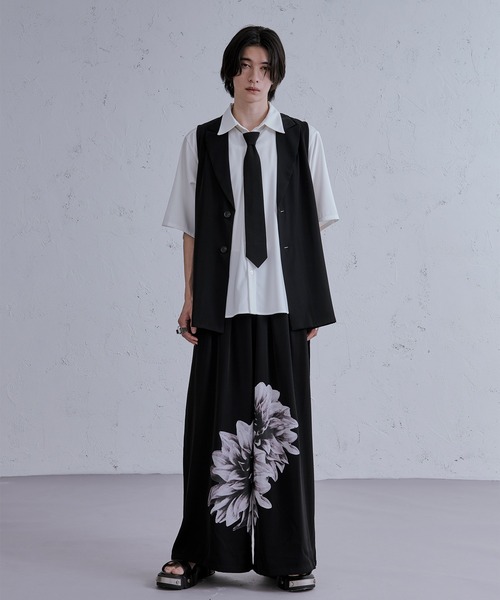 Ellno Loset(エルノロゼット)の「トロミテーラードジレ/SETUP対応(ベスト・メンズ・ブラック/ライトグレー・MEDIUM/LARGE)」の16枚目の写真