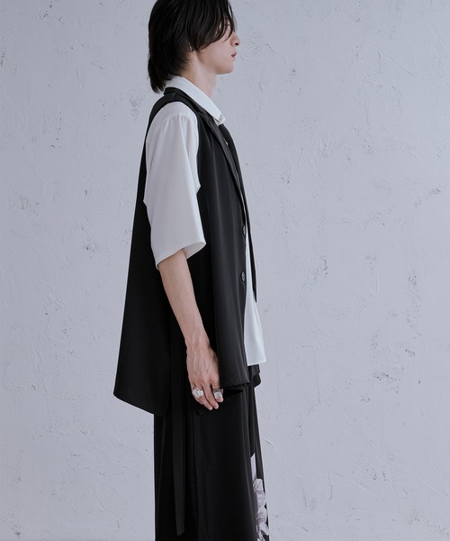 Ellno Loset(エルノロゼット)の「トロミテーラードジレ/SETUP対応(ベスト・メンズ・ブラック/ライトグレー・MEDIUM/LARGE)」の14枚目の写真