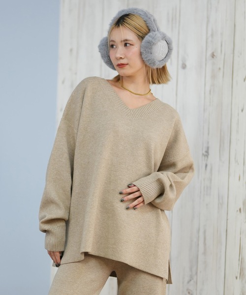 ムラサキスポーツ(ムラサキスポーツ)の「RIKKA FEMME/リッカファム Vネックニット セーター RF25FW13(ニット/セーター・レディース・グレー/ベージュ/ブラウン・FREE)」の3枚目の写真