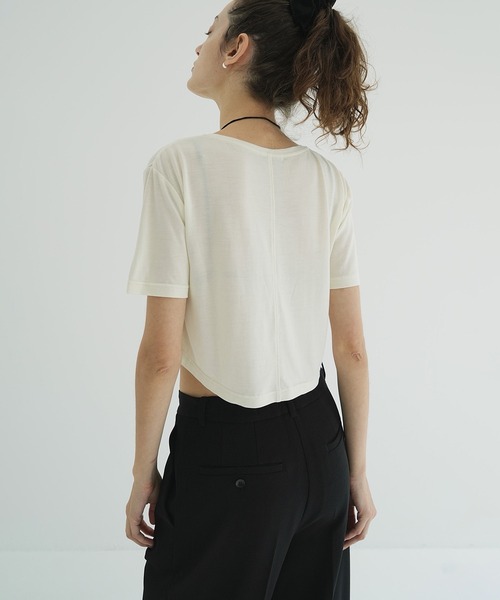 CLANE（クラネ）の「SOFT WIDE TOPS（Tシャツ/カットソー・レディース・チャコールグレー/ブラック/ブルー/アイボリー・1/2）」の13枚目の写真