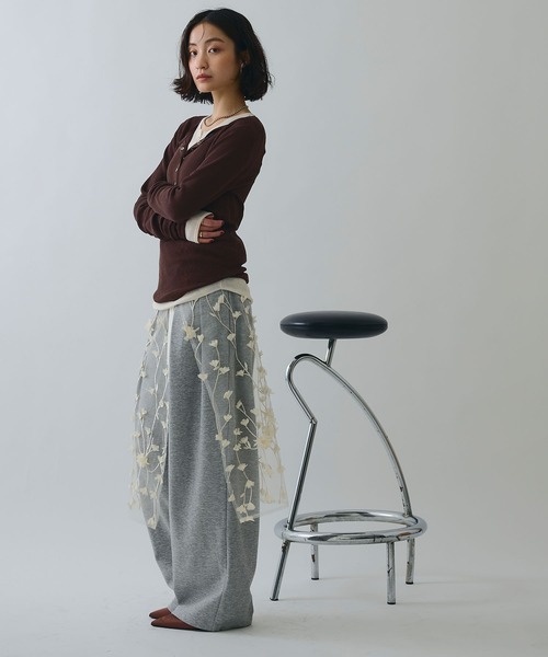 ELLEgirl（エルガール）の「フラワーモチーフラップスカート（スカート・レディース・アイボリー/ブラック・FREE）」の4枚目の写真