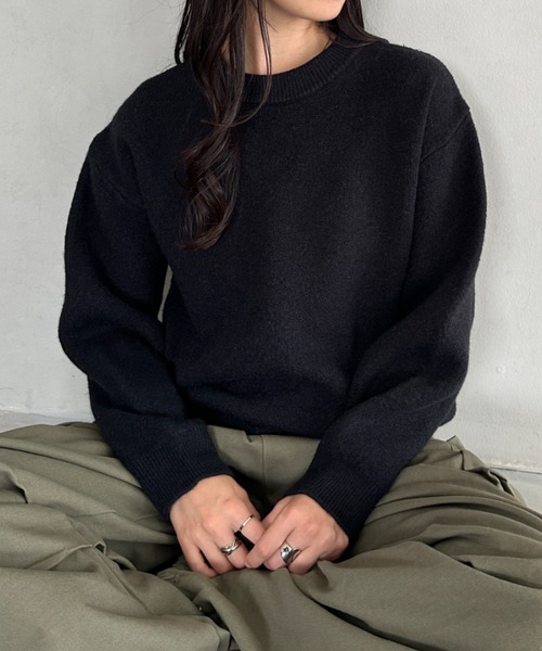 CLEA(クレア)の「クルーネックニットプルオーバー(ニット/セーター・レディース・ピンク/ブラウン/ベージュ/ブルー/グレー/ブラック/アイボリー・FREE)」の3枚目の写真