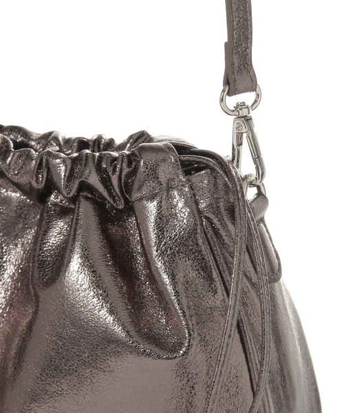 LEPSIM（レプシィム）の「ドロストスクエアバッグ　578196（ショルダーバッグ・レディース・ベージュ/ガンメタ/ブラック・ONE SIZE）」の11枚目の写真