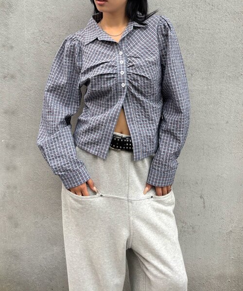 WHO'S WHO gallery(フーズフーギャラリー)の「パフスリーブギャザーブラウス(シャツ/ブラウス・レディース・ブラウン/グリーン/ネイビー・FREE)」の6枚目の写真