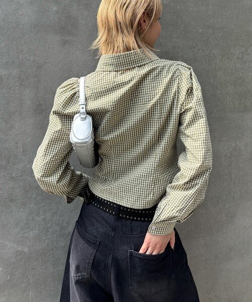 WHO'S WHO gallery(フーズフーギャラリー)の「パフスリーブギャザーブラウス(シャツ/ブラウス・レディース・ブラウン/グリーン/ネイビー・FREE)」の14枚目の写真