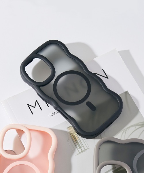 Hamee(ハミィ)の「iPhone 17/17Pro/16/15/14/13/Galaxy S26/S25/S24/Z Fold7/Z Flip7 専用 PHONEAR MagSafe対応 なみなみマット スマホケース(スマホケース/カバー・レディース・ブラック/ブラウン/グレー/ピンク・iPhone 13/14/15/iPhone 16/24/25/FL/F70/iPhone 17 Pro/iPhone 17/26.0)」の2枚目の写真