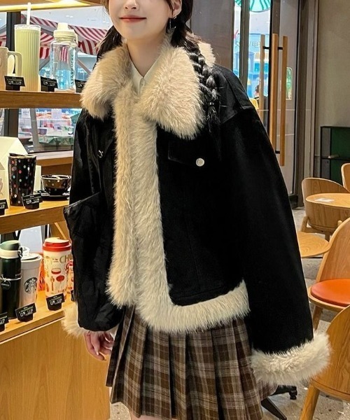 gossip!ロサンゼルス(ゴシップロサンゼルス)の「エコファーカラー ブラックデニムジャケット(デニムジャケット・レディース・ブラック・L/M)」の6枚目の写真