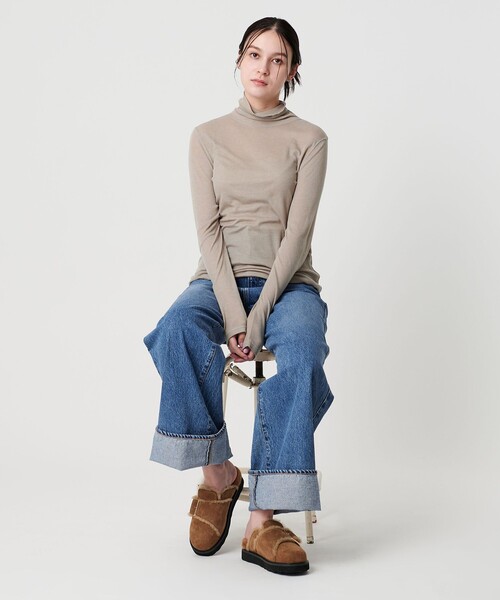 BEAUTY&YOUTH UNITED ARROWS（ビューティーアンドユースユナイテッドアローズ）の「セルロースブレンドテレコ タートルネックカットソー（Tシャツ/カットソー・レディース・オフホワイト/ブラック/オレンジ/ベージュ・FREE）」の6枚目の写真