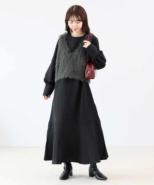Aletta vita(アレッタビータ)の「Vネックシャギーニットベスト(ベスト・レディース・チャコール/ベージュ・M)」の19枚目の写真