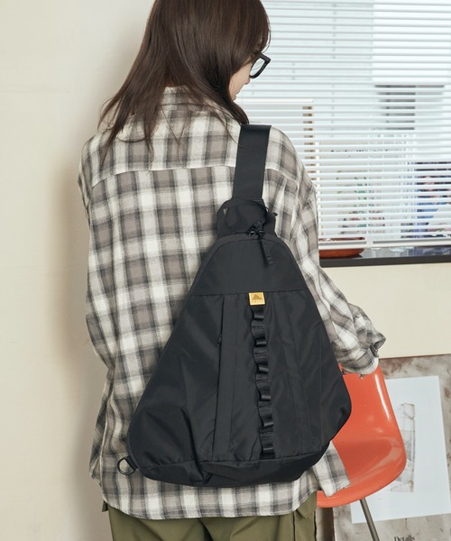 KELTY(ケルティ)の「KELTY/ケルティ 80's SLINGER ワンショルダーバッグ(ショルダーバッグ・メンズ・ブラック/モカ/グレー・FREE)」の7枚目の写真