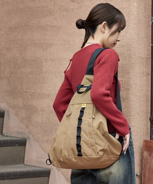 KELTY(ケルティ)の「KELTY/ケルティ 80's SLINGER ワンショルダーバッグ(ショルダーバッグ・メンズ・ブラック/モカ/グレー・FREE)」の18枚目の写真