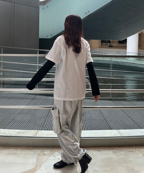 INTERPLAY(インタープレイ)の「【INTERPLAY】Script EMB. LOGO Short Sleeve Tee Shirt(Tシャツ/カットソー・レディース・ホワイト/ブラック/ナチュラル・LARGE)」の8枚目の写真
