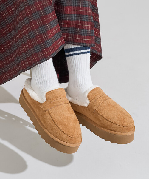 FREAK'S STORE（フリークスストア）の「厚底 エコファーローファー（その他シューズ・レディース・ブラック/キャメル/ベージュ・36/37/38）」の3枚目の写真