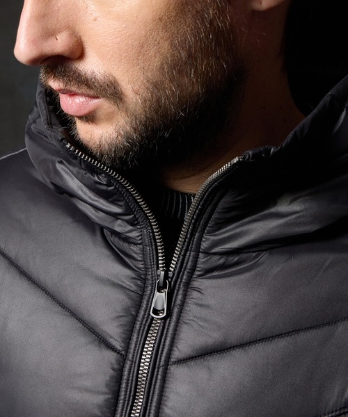 HIDEAWAYS NICOLE（ハイダウェイニコル）の「ナイロンタフタ　中綿ブルゾン（その他アウター・メンズ・シルバーグレー/ネイビー/ブルー系その他/ブラック・MEDIUM/LARGE/X-LARGE/XX-LARGE）」の6枚目の写真