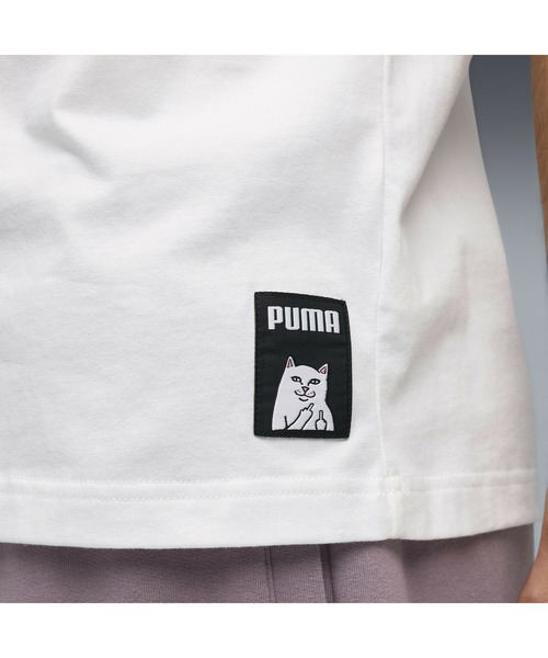 PUMA(プーマ)の「PUMA プーマ ユニセックス PUMA x RIPNDIP ボクシー グラフィック 半袖 Tシャツ P(Tシャツ/カットソー・メンズ・プラム/ブラック/ホワイト・SMALL/MEDIUM/LARGE/X-LARGE/X-SMALL)」の21枚目の写真