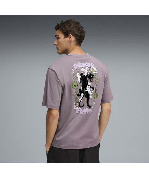 PUMA(プーマ)の「PUMA プーマ ユニセックス PUMA x RIPNDIP ボクシー グラフィック 半袖 Tシャツ P(Tシャツ/カットソー・メンズ・プラム/ブラック/ホワイト・SMALL/MEDIUM/LARGE/X-LARGE/X-SMALL)」の15枚目の写真