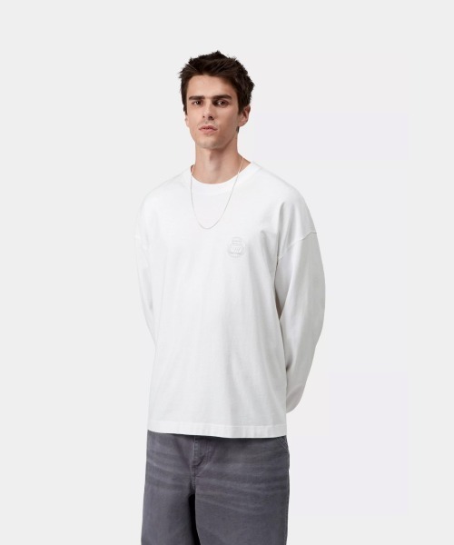 Carhartt WIP(カーハートダブリューアイピー)の「Carhartt WIP L/S WORLD CLASS T-SHIRT(カーハートワークインプログレス ロングスリーブ ワールドクラス Tシャツ)(Tシャツ/カットソー・メンズ・グリーン系/ホワイト系・SMALL/MEDIUM/LARGE/X-LARGE)」の1枚目の写真