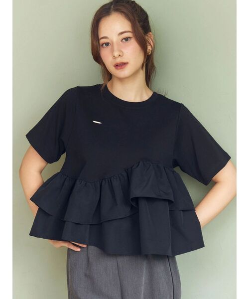 CALNAMUR(カルナムール)の「フリルヘムティアードTシャツ(Tシャツ/カットソー・レディース・ブラウン/ブラック/グレー・FREE)」の1枚目の写真