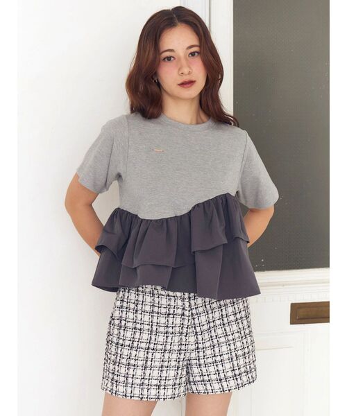 CALNAMUR(カルナムール)の「フリルヘムティアードTシャツ(Tシャツ/カットソー・レディース・ブラウン/ブラック/グレー・FREE)」の19枚目の写真