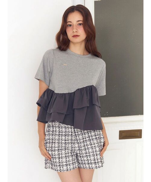 CALNAMUR(カルナムール)の「フリルヘムティアードTシャツ(Tシャツ/カットソー・レディース・ブラウン/ブラック/グレー・FREE)」の20枚目の写真