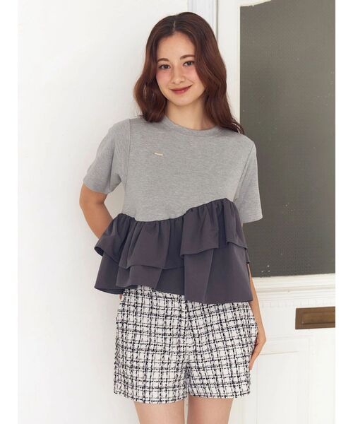 CALNAMUR(カルナムール)の「フリルヘムティアードTシャツ(Tシャツ/カットソー・レディース・ブラウン/ブラック/グレー・FREE)」の21枚目の写真