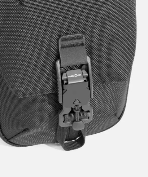 Aer(エアー)の「Aer(エアー)Street Sling AER-21075(トートバッグ・メンズ・ブラック・F)」の12枚目の写真