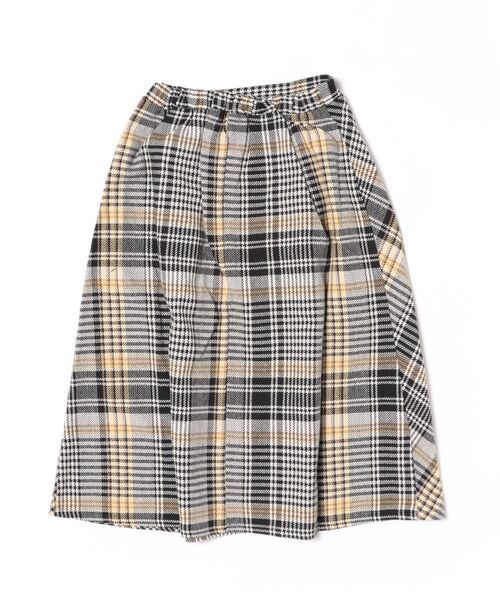 MILLION CARATS(ミリオンカラッツ)の「【大柄チェック×深タックで着痩せ見え】立体感シルエットが叶う上品ツイードスカート深めタックで立体感を出し、歩くたび揺れる美しいシルエット!ウエストゴムで快適にフィットしつつ、体型カバーを叶える優秀デザイン。オフィスにも休日にも馴染む、大人のためのチェックアイテム。(スカート・レディース・ピンク/イエロー・FREE)」の3枚目の写真