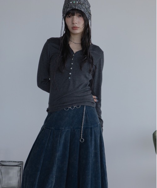 VACANCY(ヴァカンシー)の「ヘンリーネックロングボタントップス(Tシャツ/カットソー・レディース・ネイビー/ホワイト/グレー・FREE)」の20枚目の写真