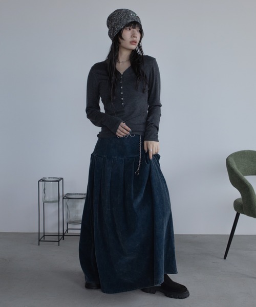 VACANCY(ヴァカンシー)の「ヘンリーネックロングボタントップス(Tシャツ/カットソー・レディース・ネイビー/ホワイト/グレー・FREE)」の18枚目の写真