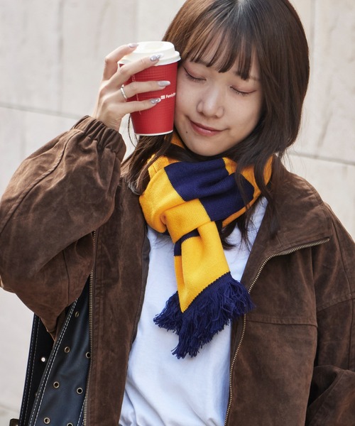 ROOPTOKYO（ループトウキョウ）の「フリンジ付き ボーダー フットボールマフラー（マフラー・メンズ・オレンジ/ブラック系2/グリーン系2/スカイブルー系2/ネイビー系1/ネイビー系2/レッド系2/レッド系3/ブラック系1/ロイヤルブルー/パープル/グリーン系1/スカイブルー系1/レッド系1・FREE）」の10枚目の写真