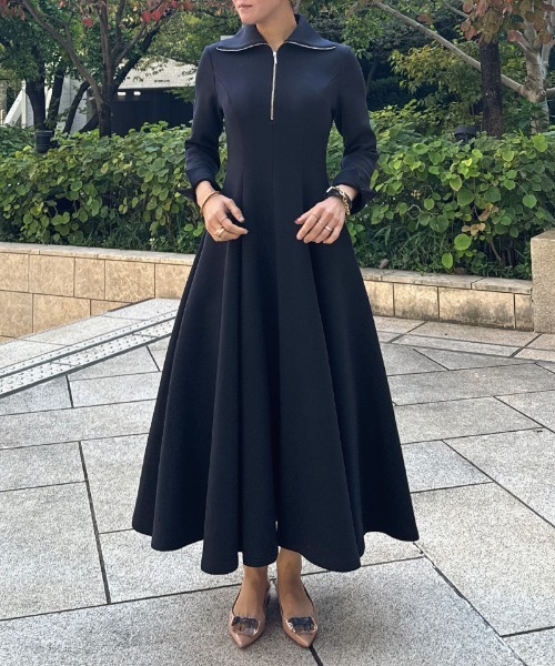 JENNE(ジェンヌ)の「フレアカットワンピース(ワンピース・レディース・ブラック/ネイビー・LARGE/MEDIUM/SMALL)」の12枚目の写真