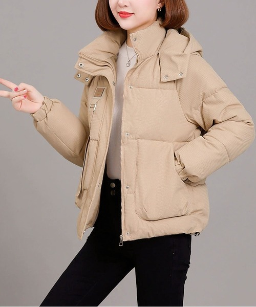 BLANC FICELLE(ブランフィセル)の「フード付き 中綿 ブルゾン(ダウンジャケット/コート・レディース・Off White/ブラック/ベージュ/ミント・M/L/XL)」の1枚目の写真
