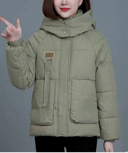 BLANC FICELLE(ブランフィセル)の「フード付き 中綿 ブルゾン(ダウンジャケット/コート・レディース・Off White/ブラック/ベージュ/ミント・M/L/XL)」の4枚目の写真