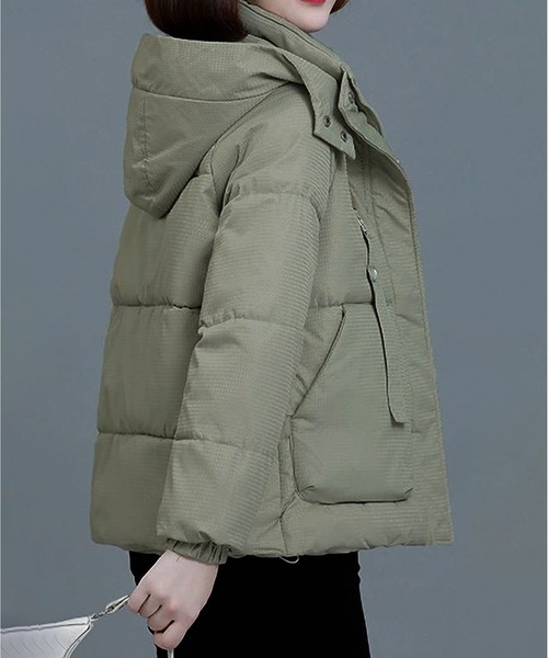 BLANC FICELLE(ブランフィセル)の「フード付き 中綿 ブルゾン(ダウンジャケット/コート・レディース・Off White/ブラック/ベージュ/ミント・M/L/XL)」の5枚目の写真