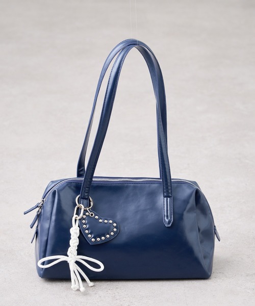 セール】【ペットボトル収納可能】ハートスタッズチャーム付きボストン